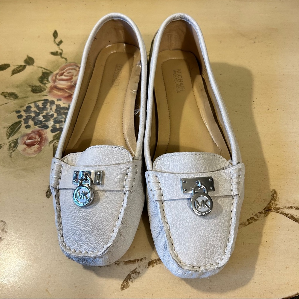 Michael Kors Bone Off White Leather Silver MK Lock Charm Shoes Loafers